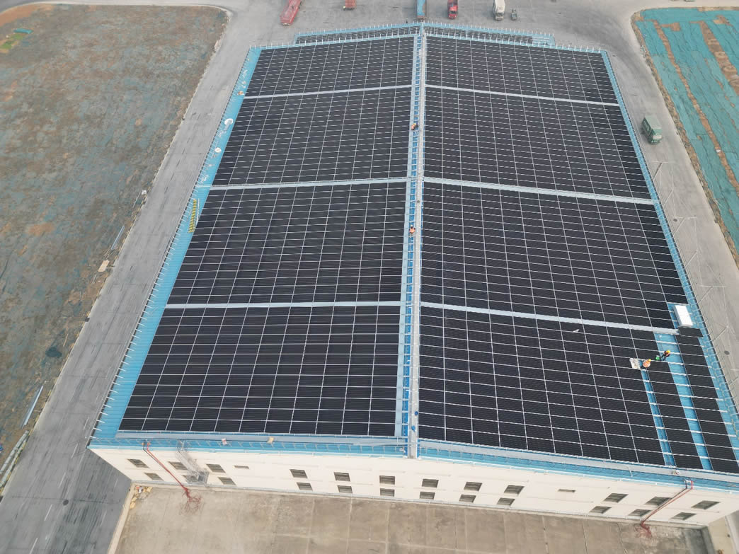 AIKO stanovuje nov? standard s komer?ní ú?inností modul? 24,8 %, vede ?eb?í?ek TaiyangNews Top Solar Modules ji? 34. měsíc v ?adě